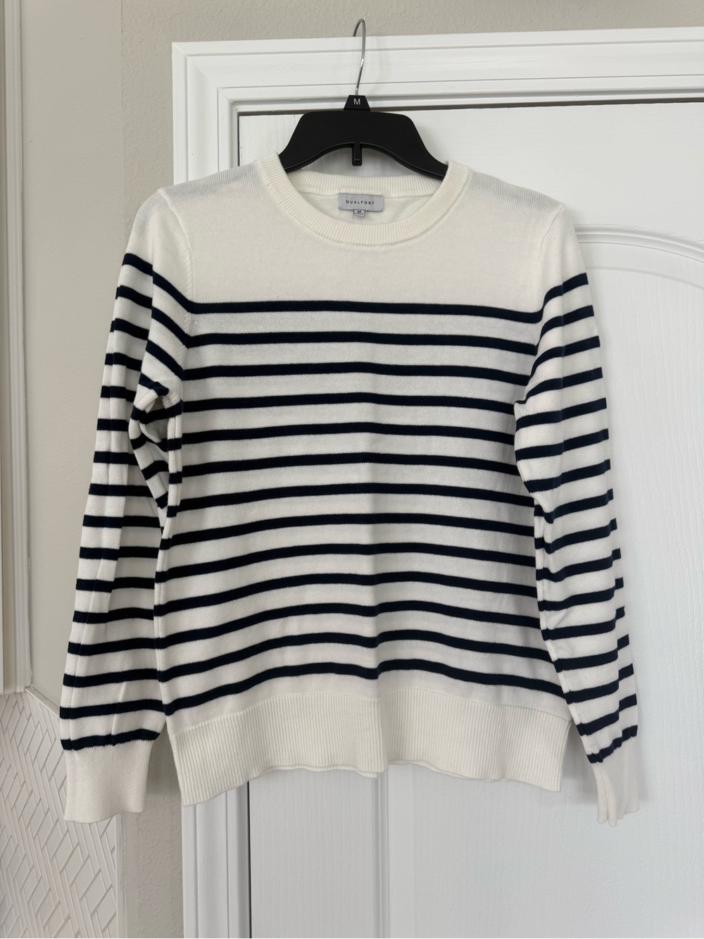 Qualfort Women’s Classic Breton Stripe Crewneck Sweater - White/Navy